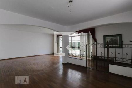 Casa à venda com 4 quartos, 387m² em Alto de Pinheiros, São Paulo