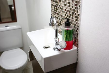 lavabo de casa à venda com 3 quartos, 135m² em Jardim Maria Rosa, Taboão da Serra