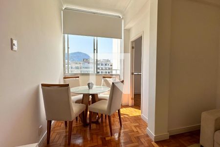 Sala de apartamento à venda com 3 quartos, 100m² em Copacabana, Rio de Janeiro