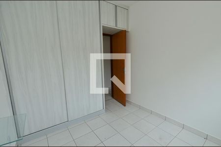 Quarto1 de apartamento para alugar com 2 quartos, 65m² em Horto Florestal, Belo Horizonte