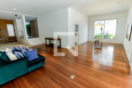 Sala 1 de casa à venda com 4 quartos, 430m² em Vila Inah, São Paulo