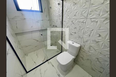 Casa de condomínio à venda com 208m², 4 quartos e 4 vagas Casa de condomínio à venda com 208m², 4 quartos e 4 vagasBanheiro da Suíte Master