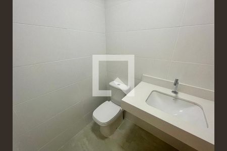 Casa de condomínio à venda com 208m², 4 quartos e 4 vagas Casa de condomínio à venda com 208m², 4 quartos e 4 vagasBanheiro da Suite 4