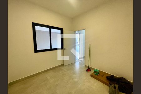 Casa de condomínio à venda com 208m², 4 quartos e 4 vagas Casa de condomínio à venda com 208m², 4 quartos e 4 vagasSuíte 4 - piso inferior