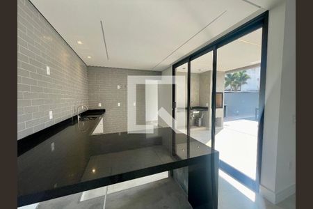 Casa de condomínio à venda com 208m², 4 quartos e 4 vagas Casa de condomínio à venda com 208m², 4 quartos e 4 vagasCozinha