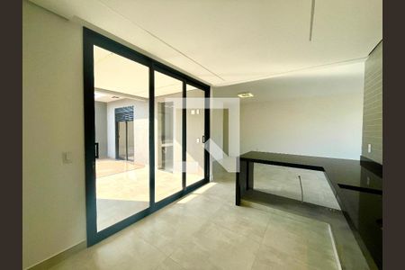 Casa de condomínio à venda com 208m², 4 quartos e 4 vagas Casa de condomínio à venda com 208m², 4 quartos e 4 vagasCozinha