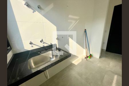 Casa de condomínio à venda com 208m², 4 quartos e 4 vagas Casa de condomínio à venda com 208m², 4 quartos e 4 vagasÁrea de Serviço