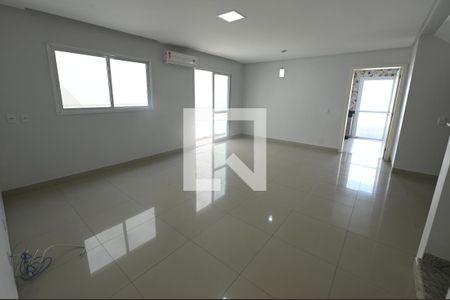 Sala de casa de condomínio para alugar com 3 quartos, 150m² em Sitios Santa Luzia, Aparecida de Goiânia