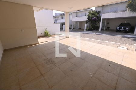 Garagem de casa de condomínio para alugar com 3 quartos, 150m² em Sitios Santa Luzia, Aparecida de Goiânia