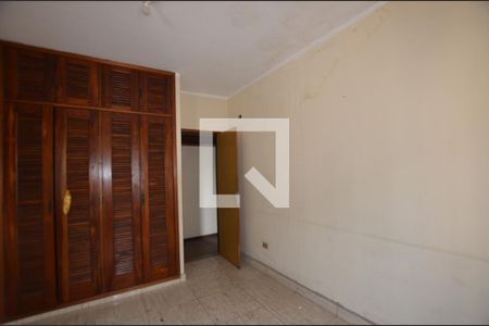 Quarto 1 de casa para alugar com 2 quartos, 150m² em Irajá, Rio de Janeiro