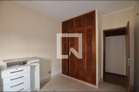 Quarto 1 de casa à venda com 2 quartos, 150m² em Irajá, Rio de Janeiro