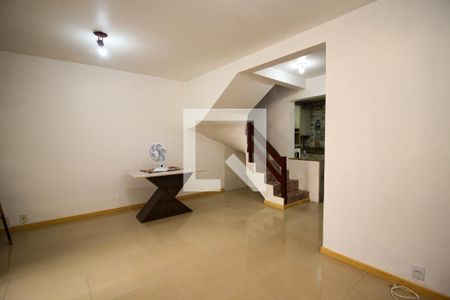 Sala de casa à venda com 4 quartos, 140m² em Aberta dos Morros, Porto Alegre