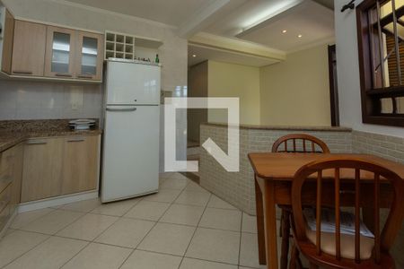 Cozinha de casa à venda com 3 quartos, 257m² em Morro Santana, Porto Alegre