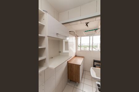 Apartamento à venda com 78m², 2 quartos e 2 vagas Apartamento à venda com 78m², 2 quartos e 2 vagasCozinha e Área de Serviço