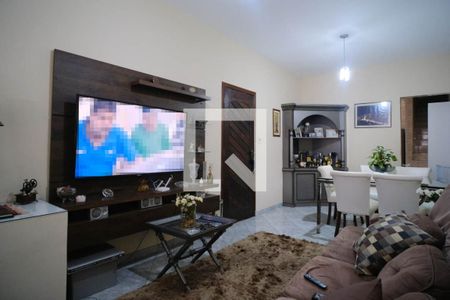 Sala de casa à venda com 4 quartos, 200m² em Vila Nhocuné, São Paulo