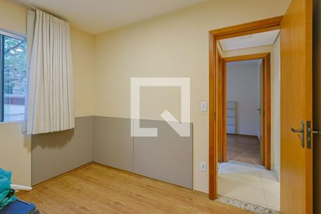 Quarto 2 de apartamento para alugar com 2 quartos, 60m² em Cabral, Contagem