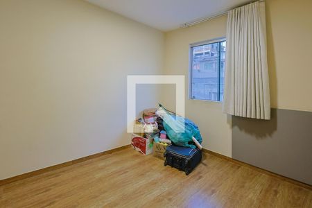 Quarto 2 de apartamento para alugar com 2 quartos, 60m² em Cabral, Contagem