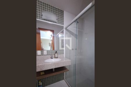 Banheiro de casa para alugar com 1 quarto, 30m² em Centro, Duque de Caxias