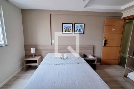 Sala/Quarto  de casa para alugar com 1 quarto, 30m² em Centro, Duque de Caxias