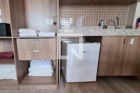 Sala/Quarto  de casa para alugar com 1 quarto, 30m² em Centro, Duque de Caxias