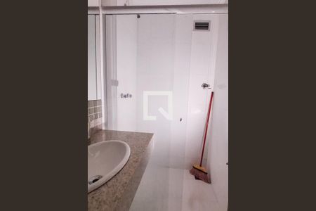 Banheiro de casa para alugar com 1 quarto, 30m² em Centro, Duque de Caxias