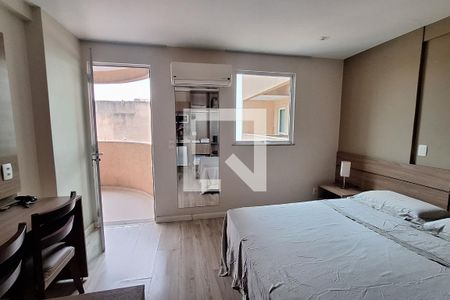 Sala/Quarto  de casa para alugar com 1 quarto, 30m² em Centro, Duque de Caxias