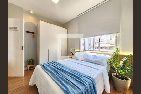 Quarto de apartamento à venda com 1 quarto, 50m² em Santo Antônio, Belo Horizonte