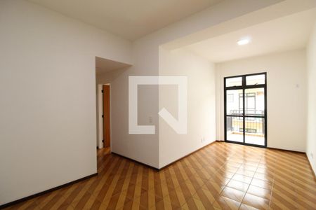 Apartamento à venda com 68m², 2 quartos e 1 vagaSala