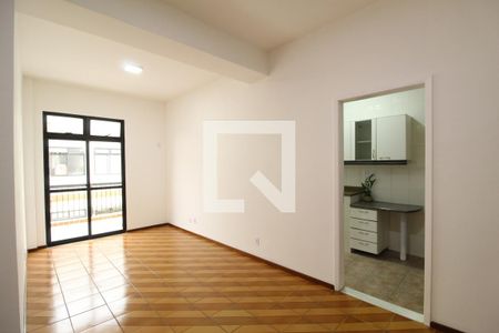 Apartamento à venda com 68m², 2 quartos e 1 vagaSala