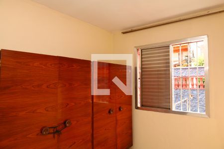 Quarto 2 de apartamento para alugar com 2 quartos, 52m² em Conjunto Residencial José Bonifácio, São Paulo