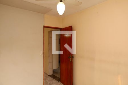 Quarto de apartamento para alugar com 2 quartos, 52m² em Conjunto Residencial José Bonifácio, São Paulo