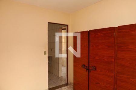 Quarto 2 de apartamento para alugar com 2 quartos, 52m² em Conjunto Residencial José Bonifácio, São Paulo