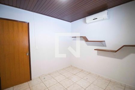 Quarto 1 de casa para alugar com 3 quartos, 200m² em Jardim Novo Mundo, Goiânia