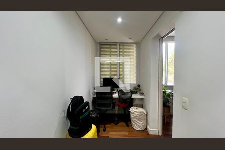 Closet da suíte de apartamento à venda com 1 quarto, 58m² em Pinheiros, São Paulo