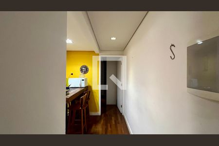 Corredor de apartamento à venda com 1 quarto, 58m² em Pinheiros, São Paulo