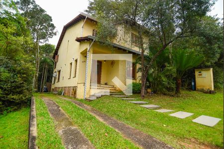 Casa de condomínio para alugar com 207m², 3 quartos e 2 vagas Casa de condomínio para alugar com 207m², 3 quartos e 2 vagasFachada