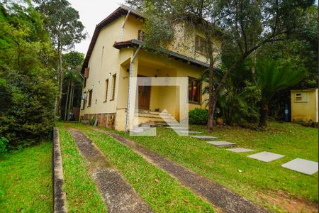 Casa de condomínio para alugar com 207m², 3 quartos e 2 vagas Casa de condomínio para alugar com 207m², 3 quartos e 2 vagasFachada