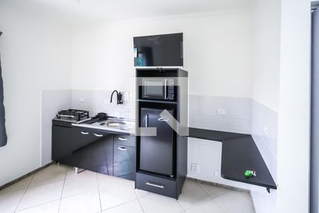 Quarto e Cozinha de kitnet/studio para alugar com 1 quarto, 25m² em Vila Bandeirantes, São Paulo