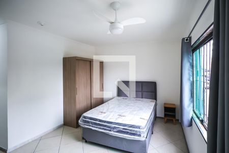 Quarto e Cozinha de kitnet/studio para alugar com 1 quarto, 25m² em Vila Bandeirantes, São Paulo