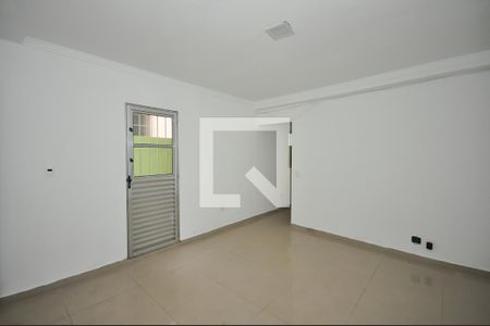 Sala de casa para alugar com 2 quartos, 130m² em Jardim Oliveiras, Taboão da Serra