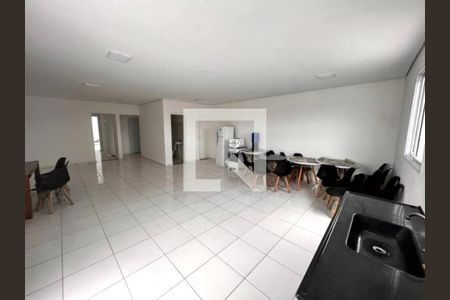 Apartamento à venda com 2 quartos, 75m² em Vila Carmosina, São Paulo