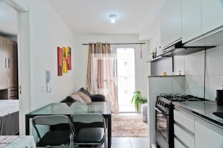 Sala de kitnet/studio para alugar com 1 quarto, 27m² em Vila Palmeiras, São Paulo