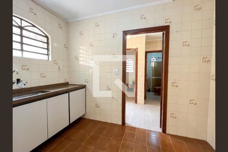 Cozinha de casa para alugar com 4 quartos, 150m² em Jardim Marisa, São Paulo