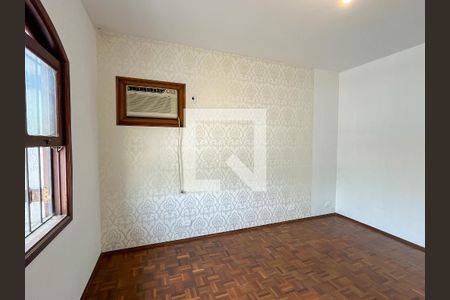 Suíte de casa para alugar com 4 quartos, 150m² em Jardim Marisa, São Paulo