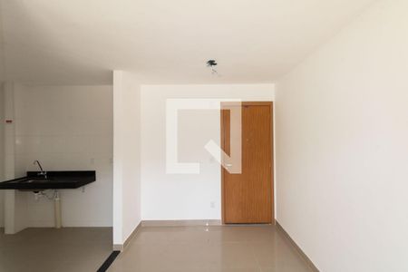 Sala de apartamento para alugar com 2 quartos, 45m² em Inhoaíba, Rio de Janeiro