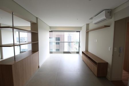 Sala de apartamento para alugar com 2 quartos, 91m² em Indianópolis, São Paulo