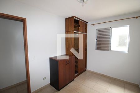 Quarto 2 de casa de condomínio para alugar com 3 quartos, 100m² em Vila Carbone, São Paulo