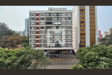 Vista da Sala  de apartamento para alugar com 3 quartos, 147m² em Cambuí, Campinas