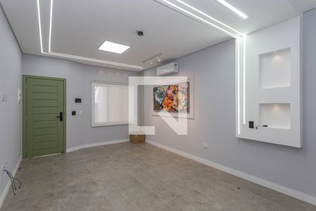 Sala de casa à venda com 3 quartos, 120m² em Vila Gumercindo, São Paulo