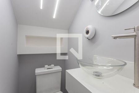 Lavabo de casa à venda com 3 quartos, 120m² em Vila Gumercindo, São Paulo